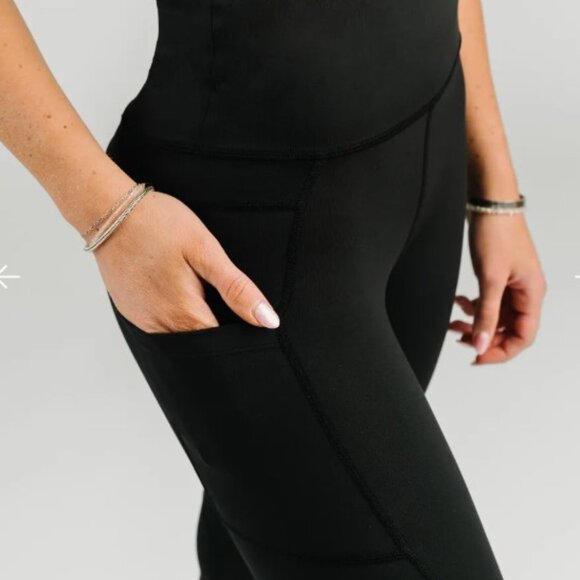 NWOT, Zyia Black Pocket Light n Tight Hi-Rise 7/8 - Picture 3 of 10